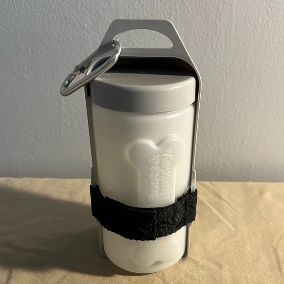 boots and barkley Dog New 6 Oz Portable Dog Water Comtainer Poshmark